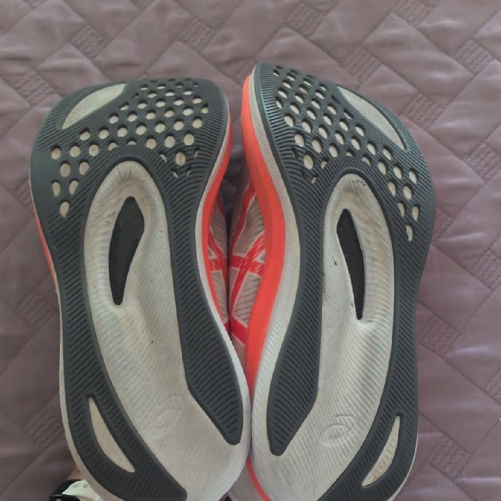 ASICS Magic Speed 3 - Picture 6 of 8